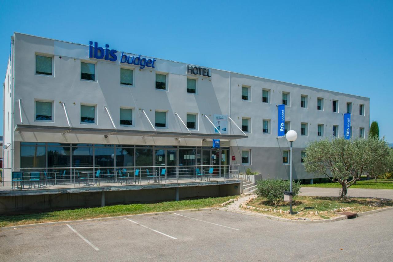 Ibis Budget Pertuis Portes Du Luberon Exterior photo