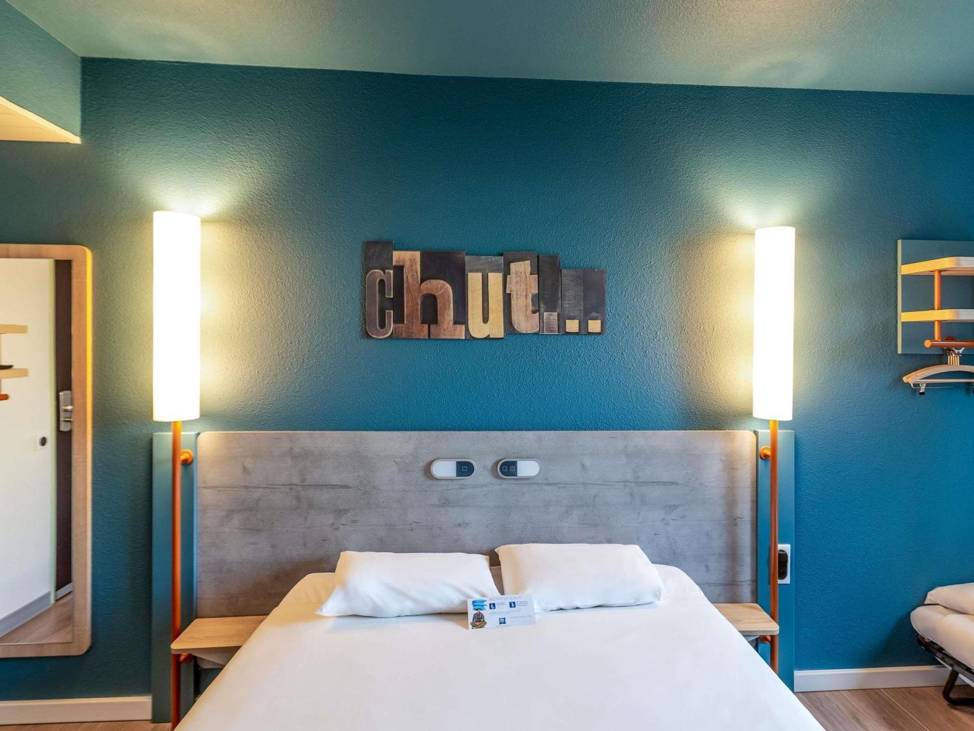 Ibis Budget Pertuis Portes Du Luberon Exterior photo