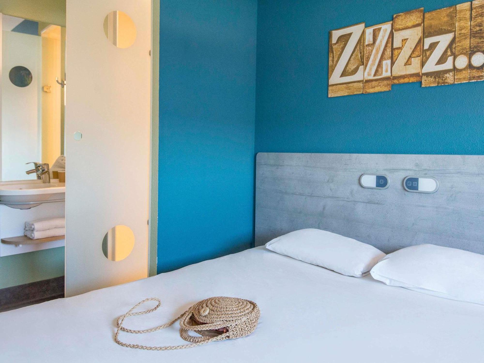 Ibis Budget Pertuis Portes Du Luberon Exterior photo