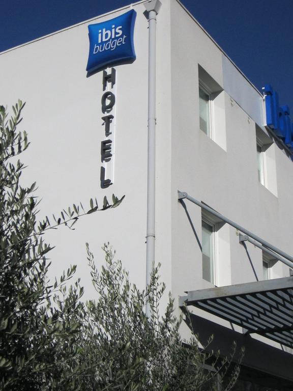 Ibis Budget Pertuis Portes Du Luberon Exterior photo